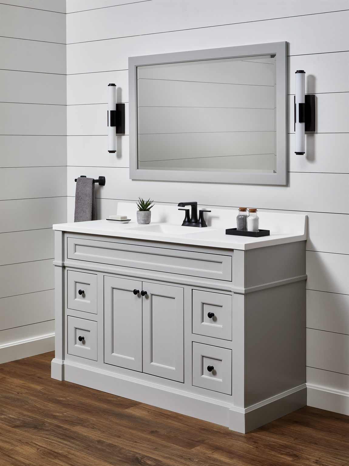 Bertch Avery door style in Lighthouse bath